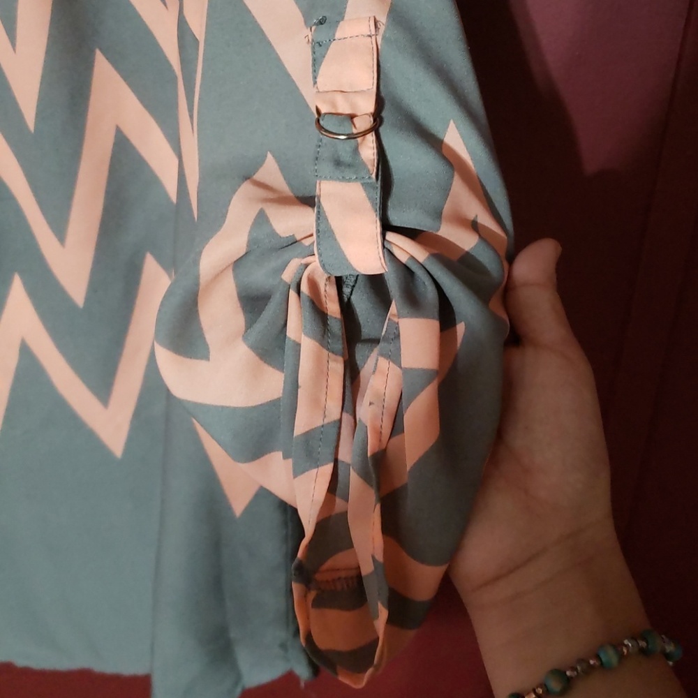 Shirt - Picture 4 of 5